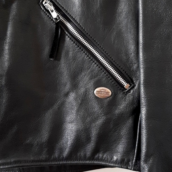 Harley Davidson Black Leather Jacket - Picture 3 of 10
